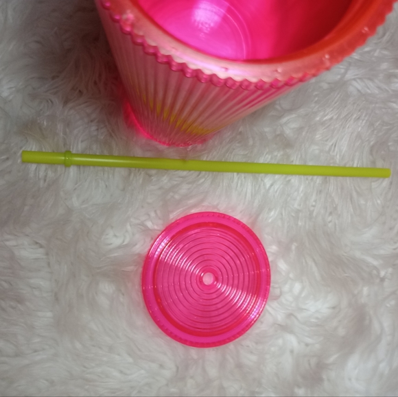 Starbucks Coffee Venti Size Metallic Pink Cup. - Picture 4 of 6